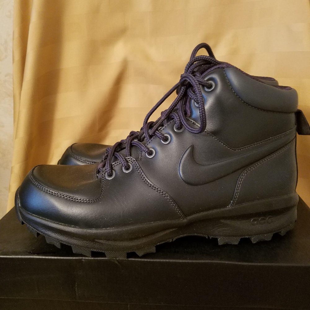Nike boots